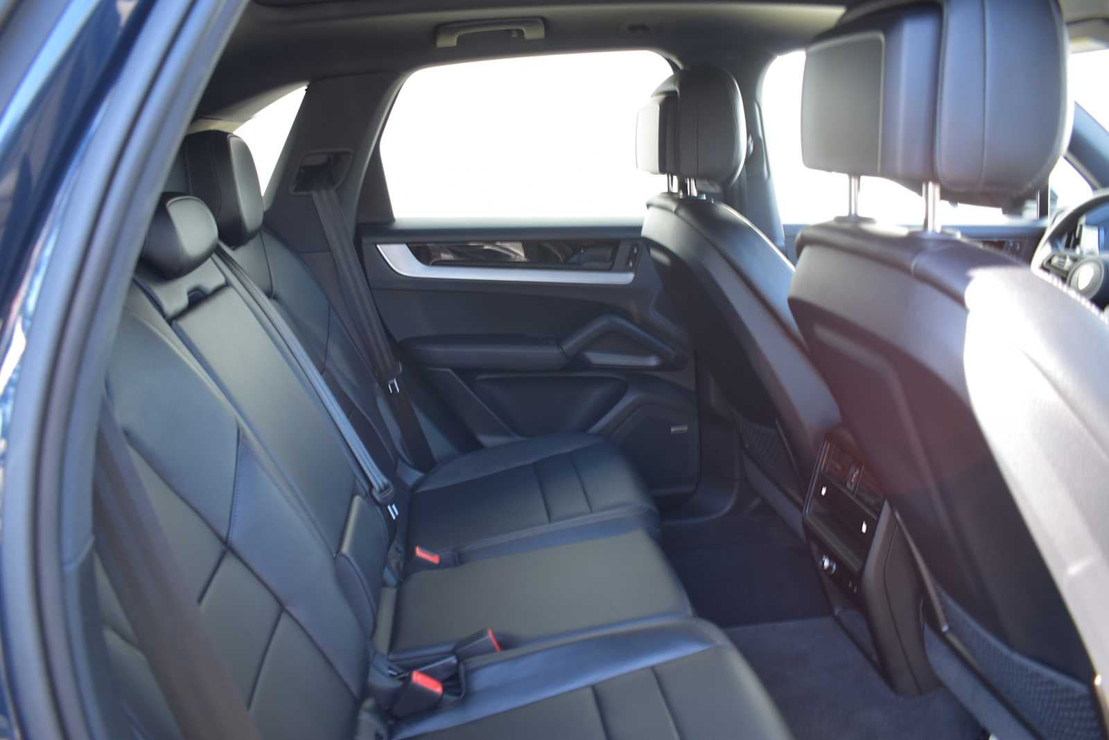 2024 Porsche Cayenne AWD
