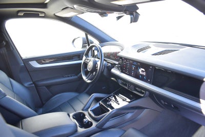 2024 Porsche Cayenne AWD
