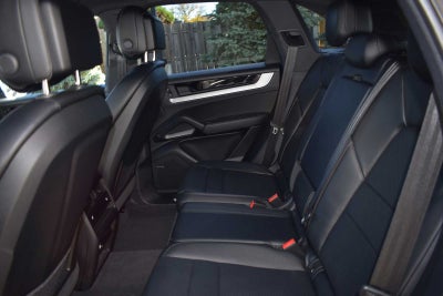 2024 Porsche Cayenne AWD