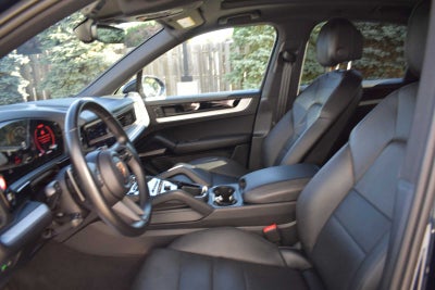 2024 Porsche Cayenne AWD