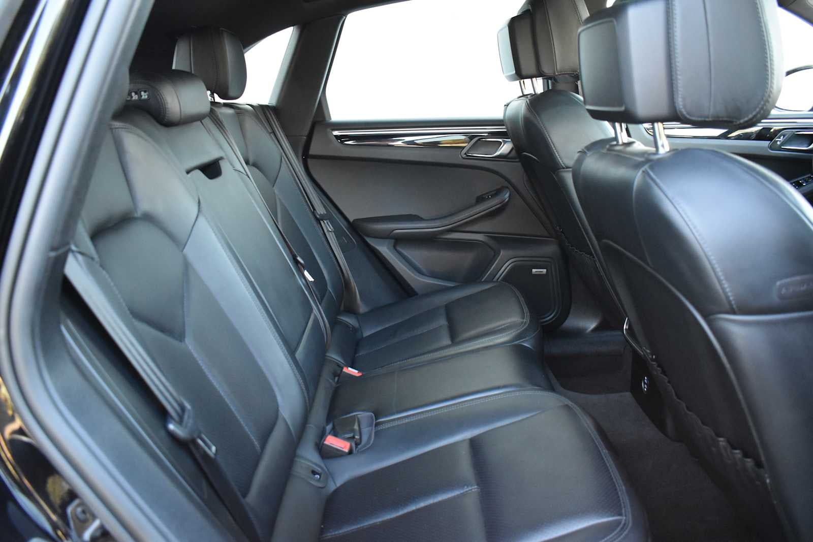 2021 Porsche Macan S AWD