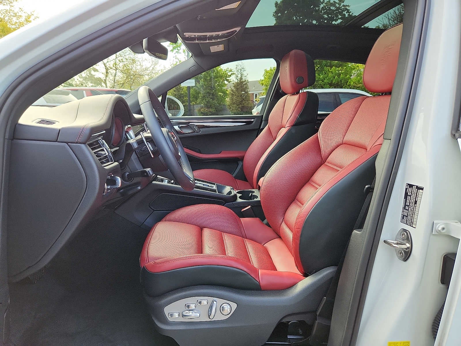 2026 Porsche Macan S AWD