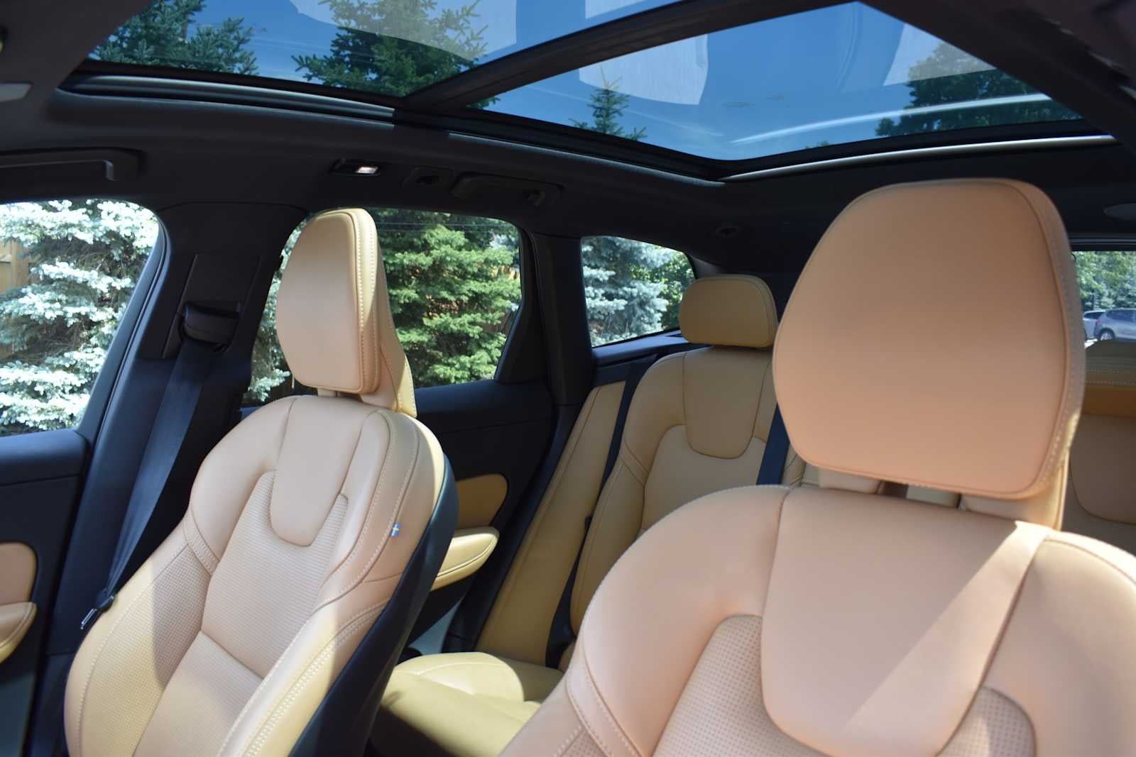 2022 Volvo XC60 B5 AWD Inscription
