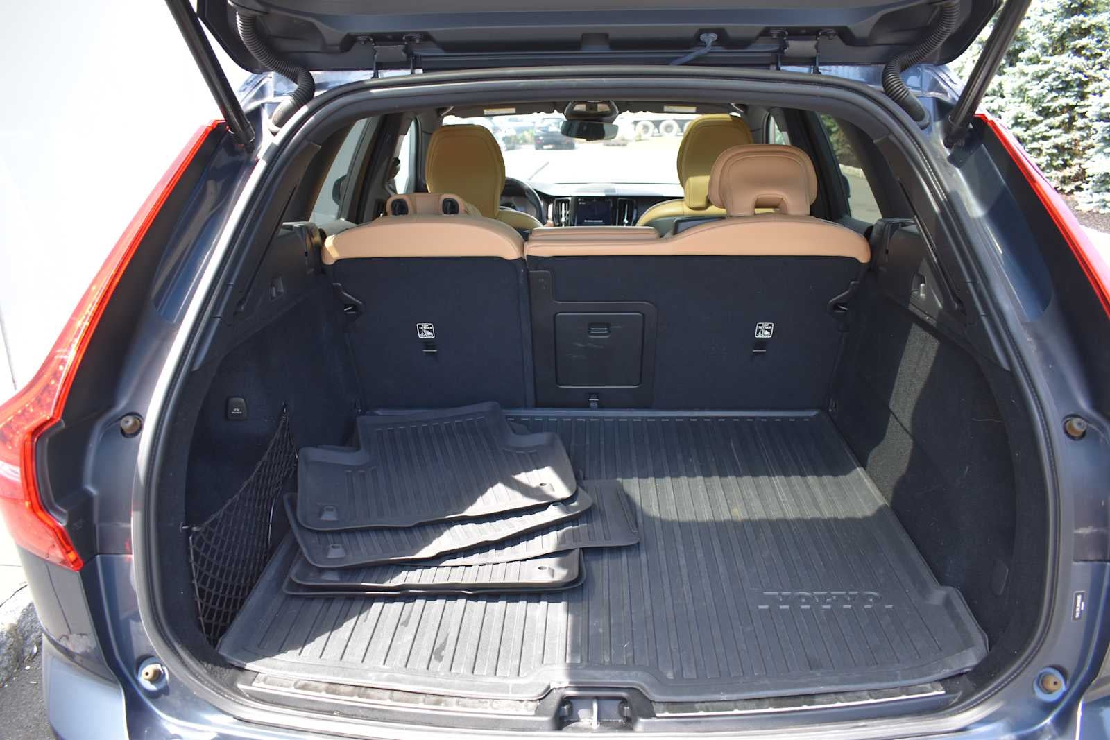2022 Volvo XC60 B5 AWD Inscription