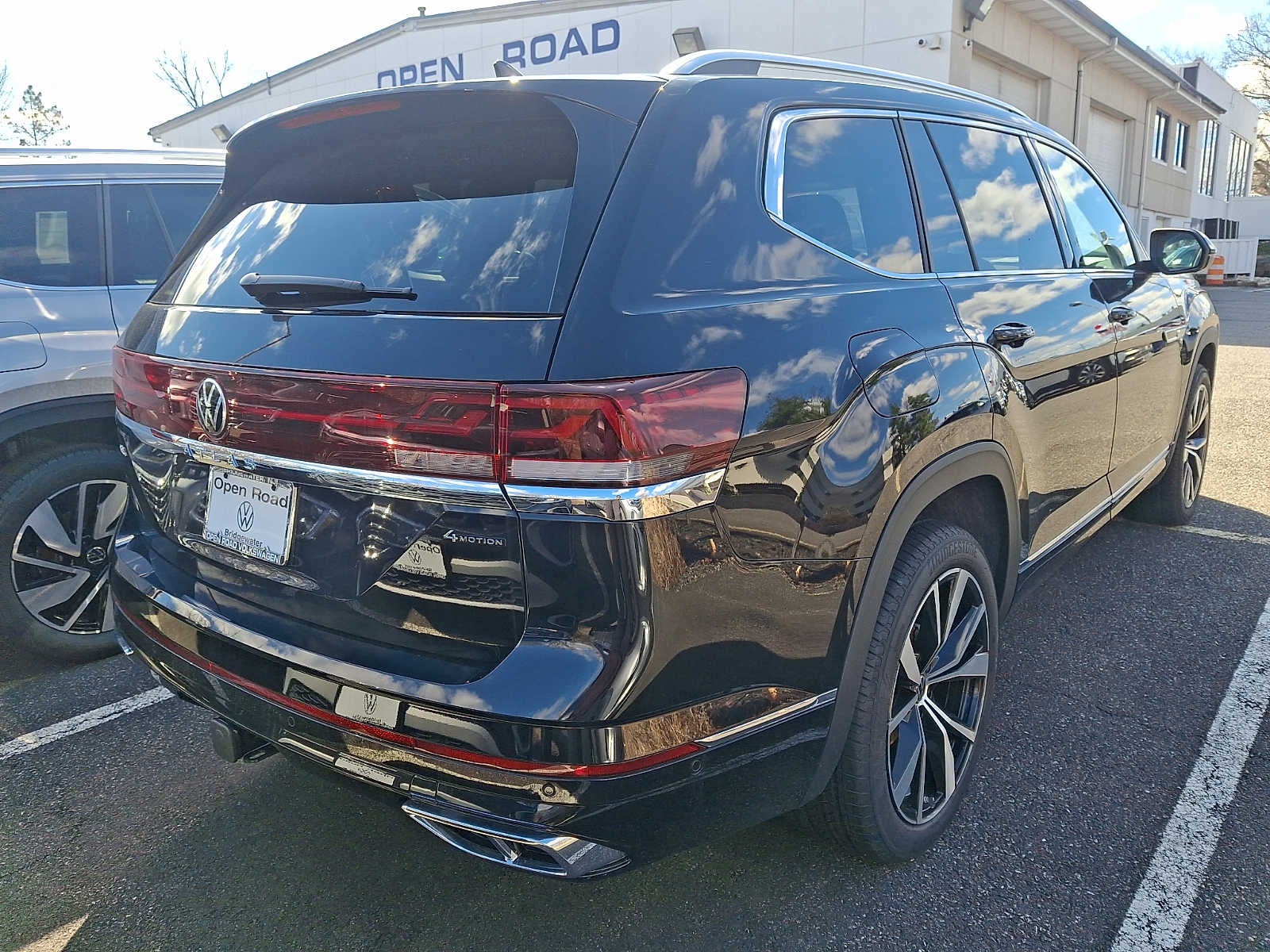 2026 Volkswagen Atlas 2.0T SEL Premium R-Line 4MOTION
