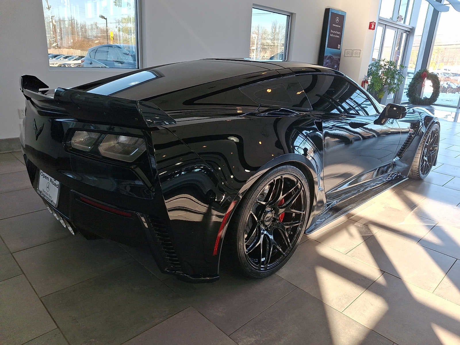 2015 Chevrolet Corvette 2dr Z06 Cpe w/2LZ