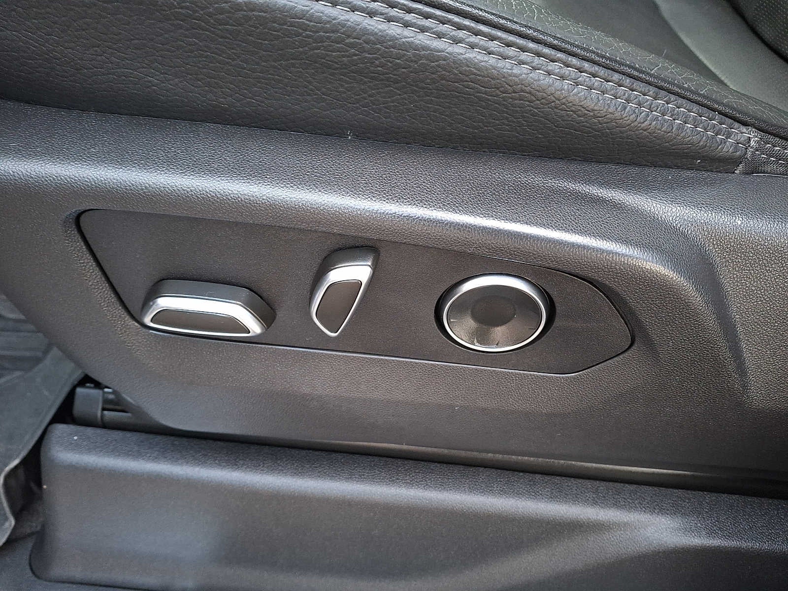 2024 GMC Sierra 1500 4WD Crew Cab 147 Denali