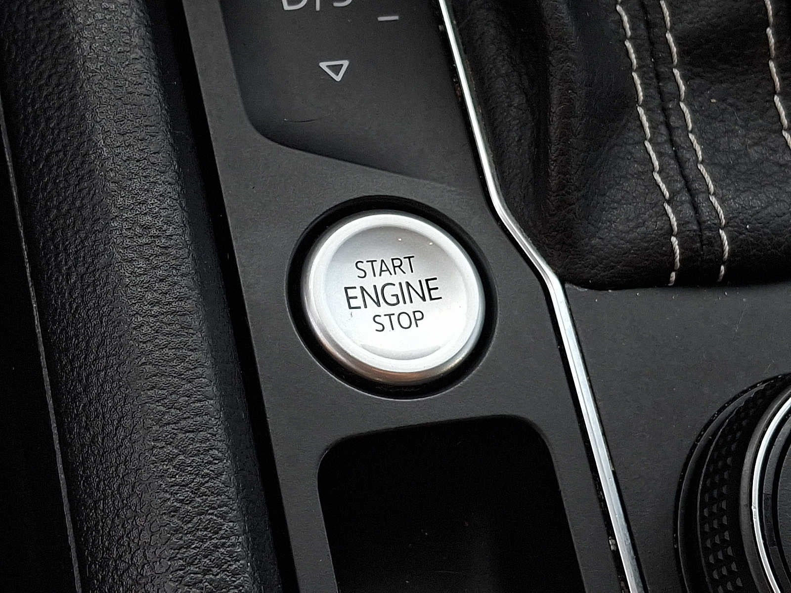 2021 Volkswagen Atlas Cross Sport 3.6L V6 SEL R-Line 4MOTION