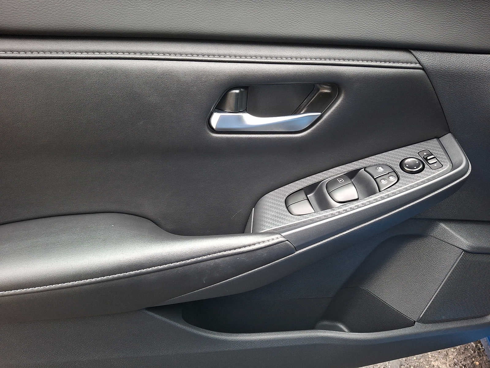 2022 Nissan Sentra SV CVT