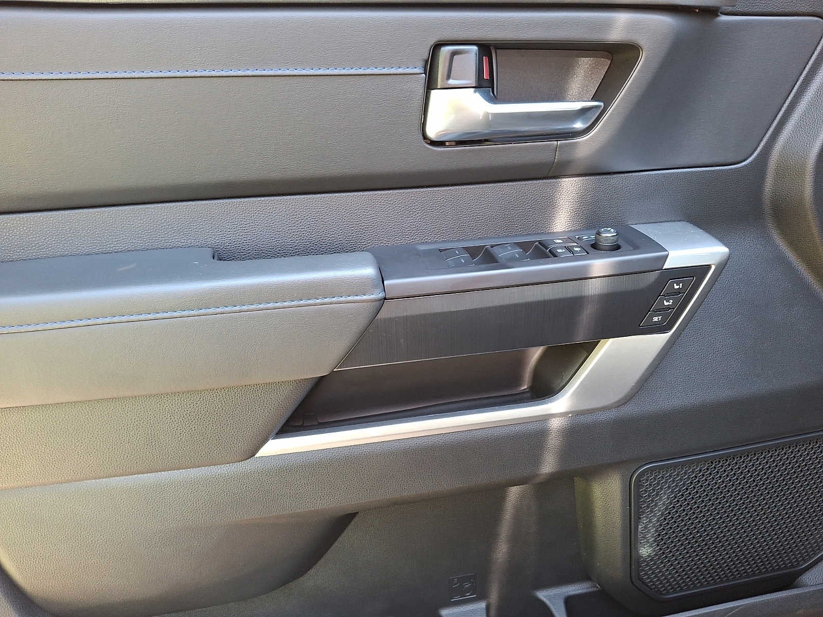 2024 Toyota Tundra Platinum CrewMax 5.5 Bed