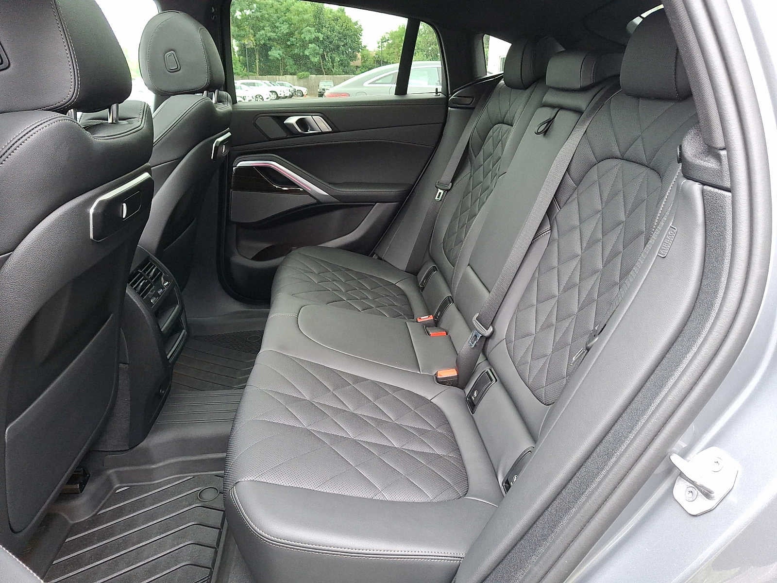 2024 BMW X6 xDrive40i Sports Activity Coupe