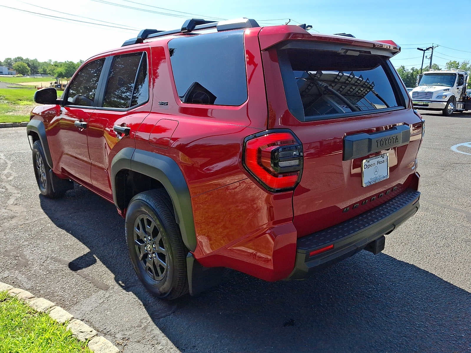 2025 Toyota 4Runner SR5 4WD
