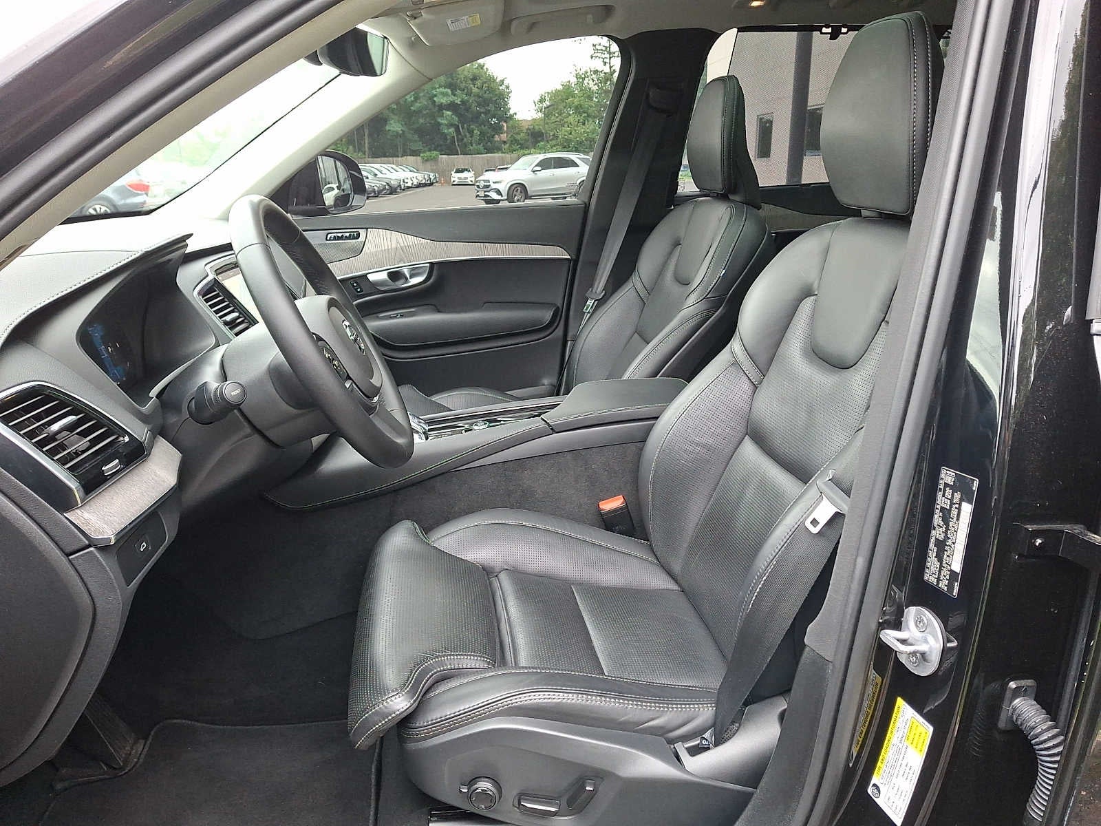 2024 Volvo XC90 B6 AWD Ultimate Bright Theme 7P
