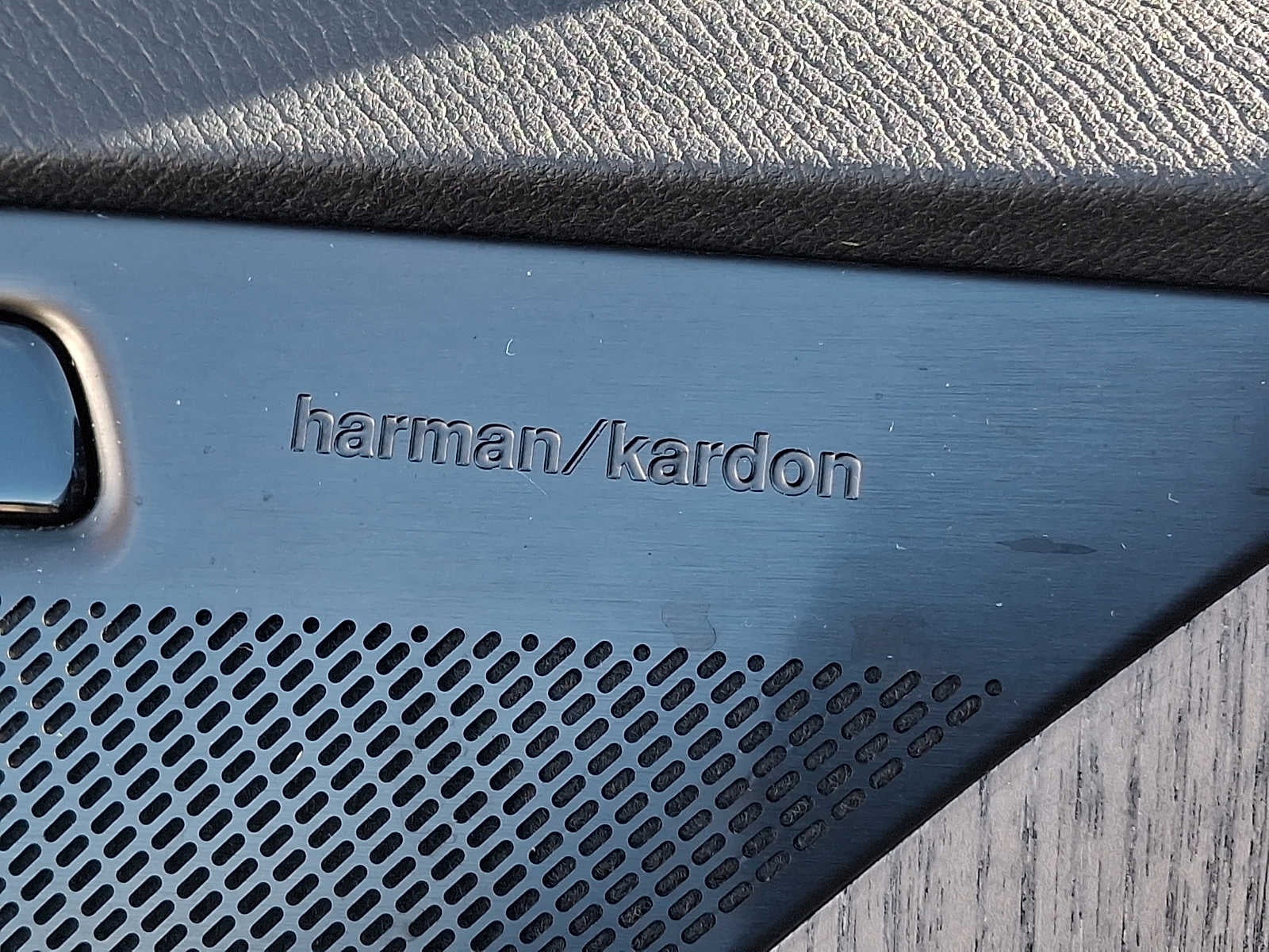 2024 Volvo XC90 B5 AWD Plus Bright Theme 7P