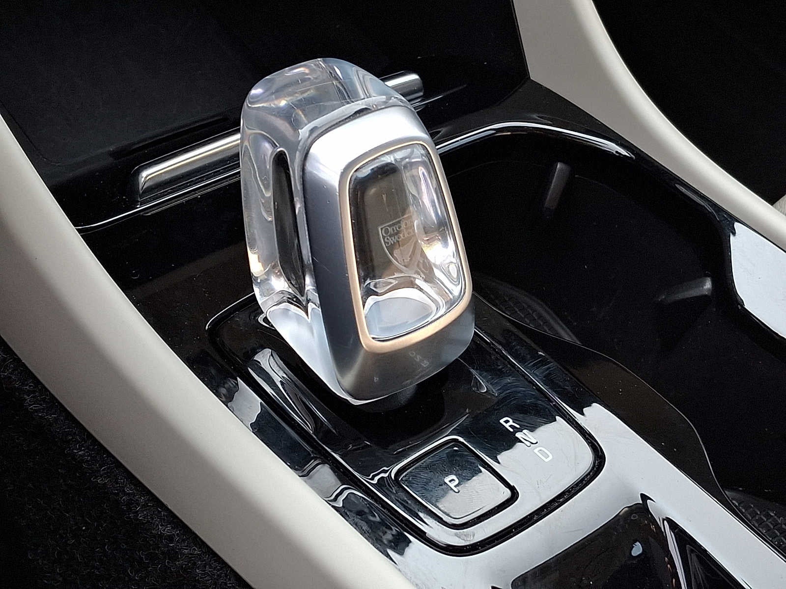 2023 Volvo XC40 B5 AWD Plus Bright Theme