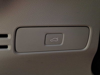 2023 Volvo XC40 B5 AWD Plus Bright Theme
