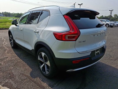 2023 Volvo XC40 B5 AWD Plus Bright Theme
