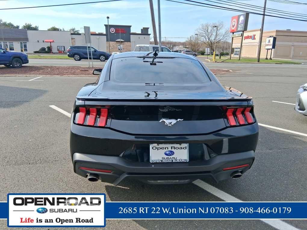 2024 Ford Mustang EcoBoost