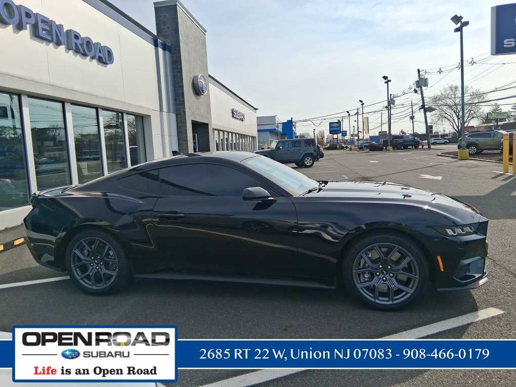 2024 Ford Mustang EcoBoost