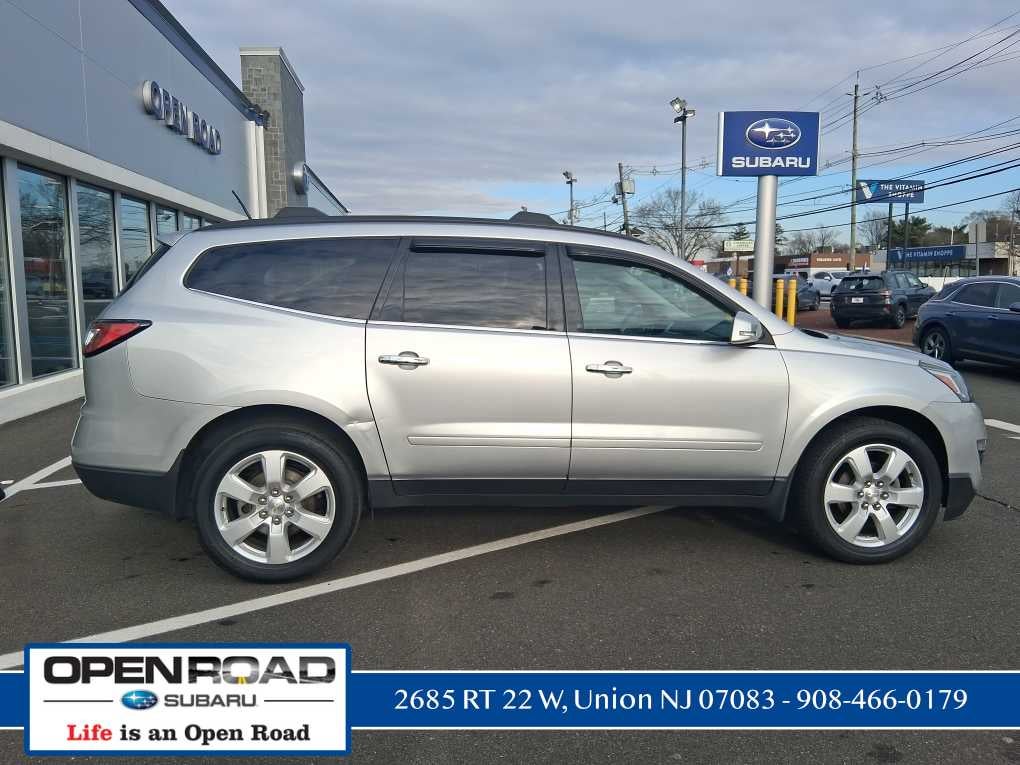 2017 Chevrolet Traverse LT