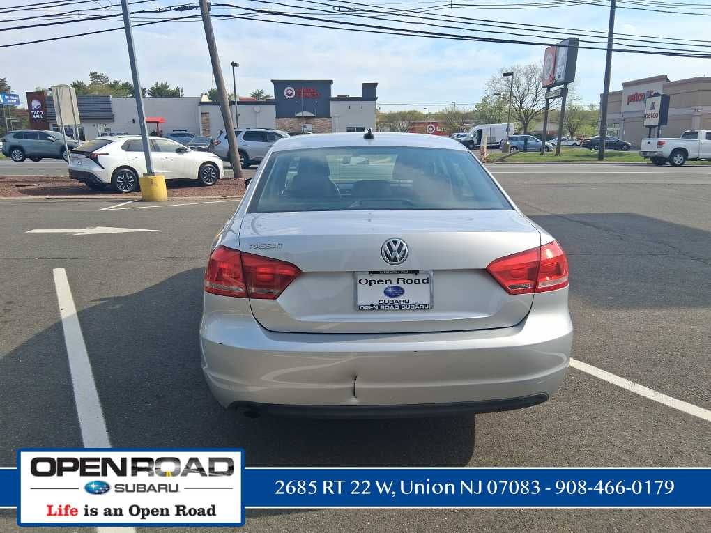 2013 Volkswagen Passat Wolfsburg Edition