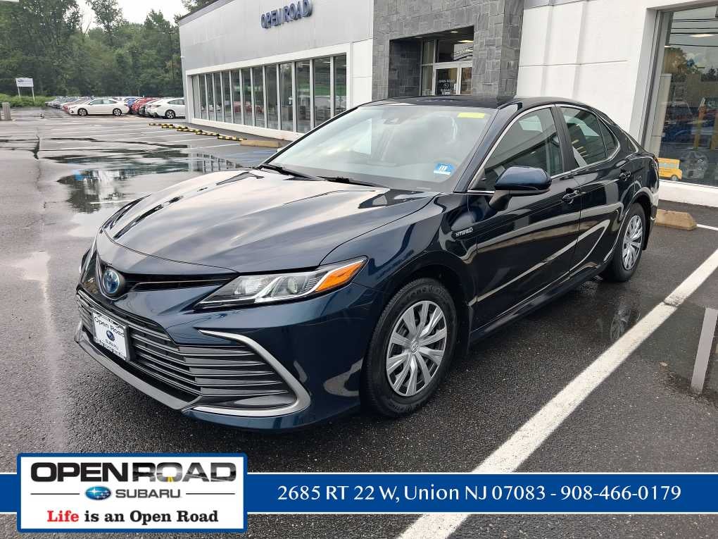 2021 Toyota Camry Hybrid LE