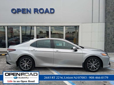 2023 Toyota Camry Hybrid XLE