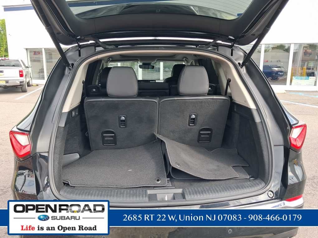 2023 Acura MDX w/Technology Package