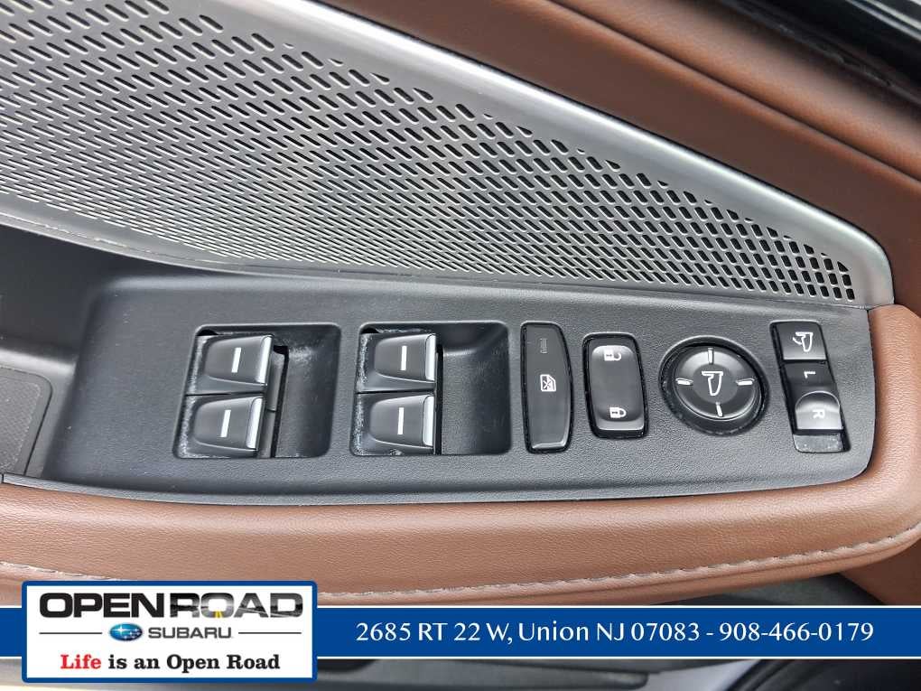 2022 Acura MDX w/Technology Package