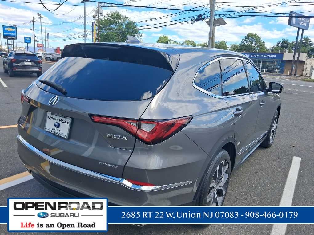 2022 Acura MDX w/Technology Package