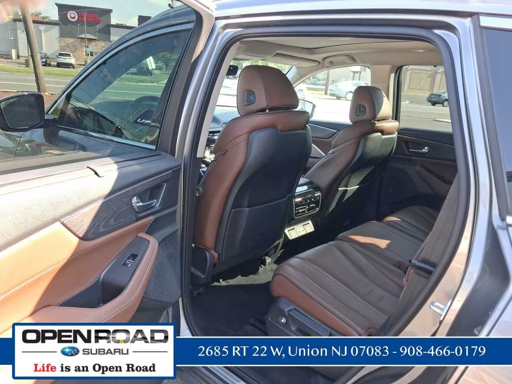 2023 Acura MDX w/Advance Package