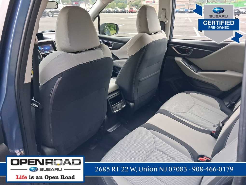 2023 Subaru Forester Base