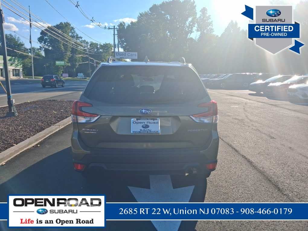 2023 Subaru Forester Premium