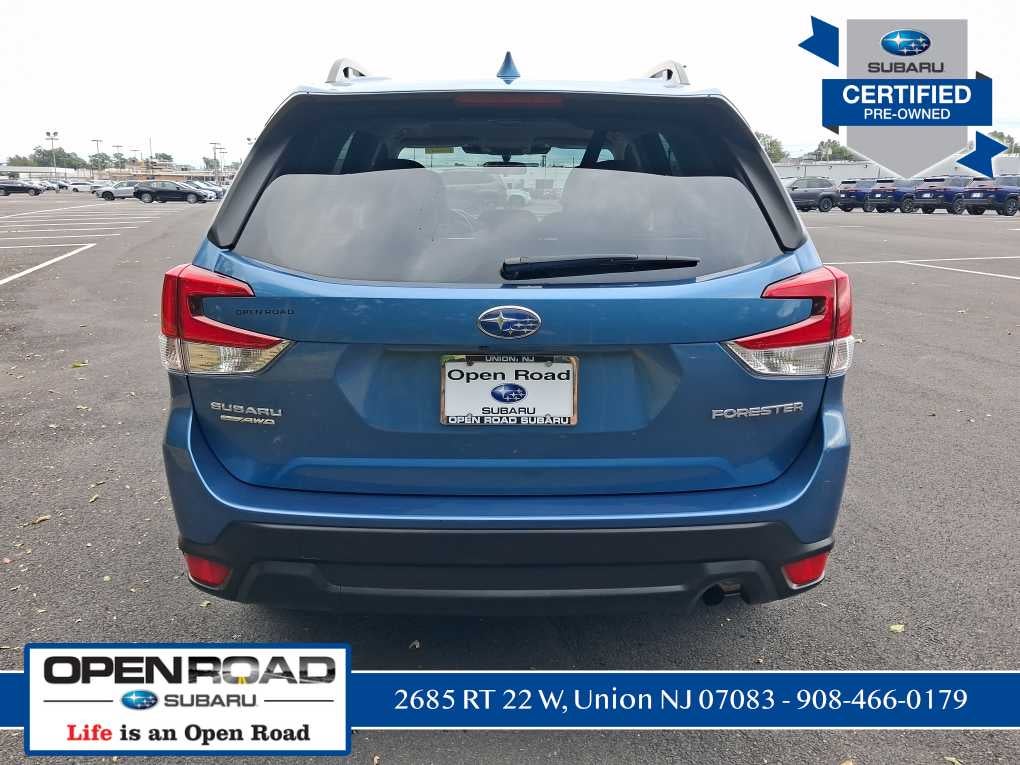 2023 Subaru Forester Premium