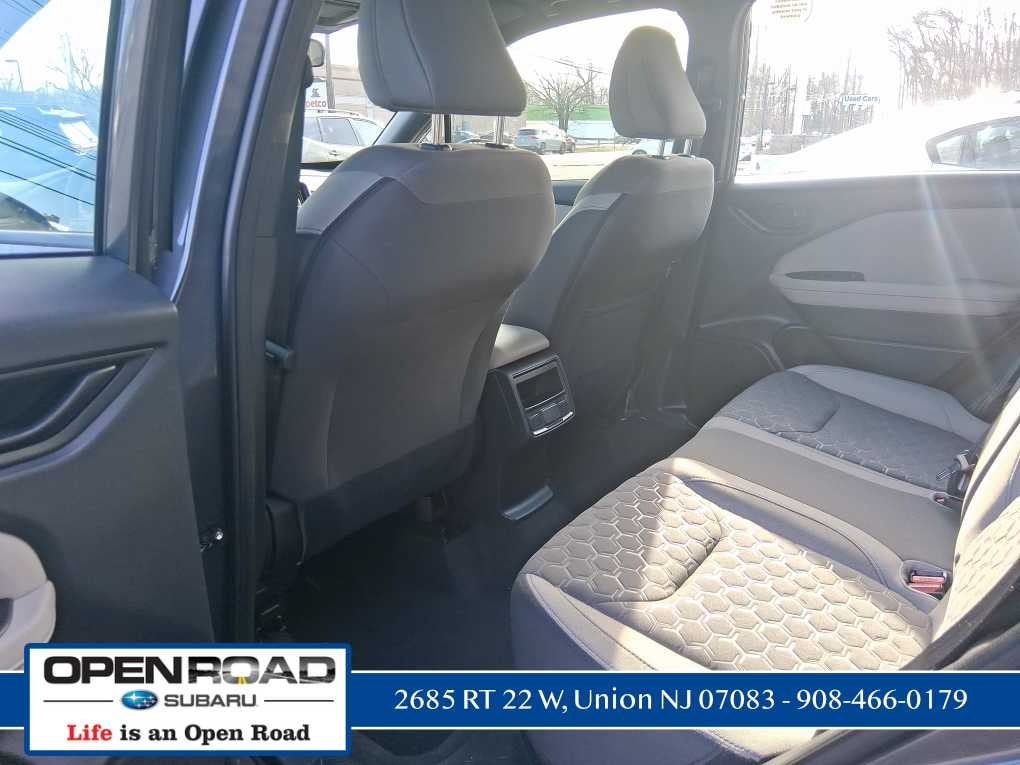 2025 Subaru Forester Base