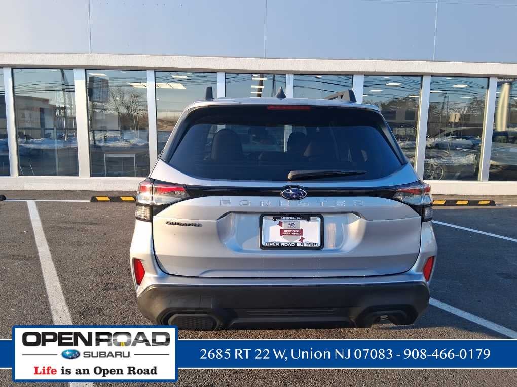 2025 Subaru Forester Premium