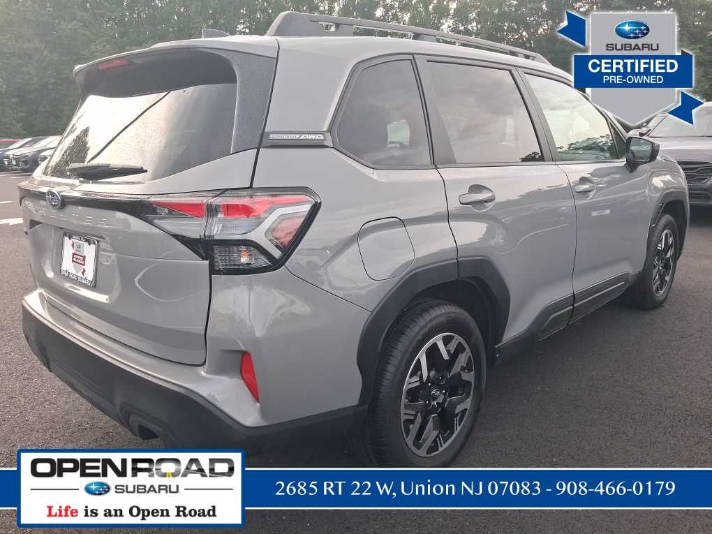 2025 Subaru Forester Premium