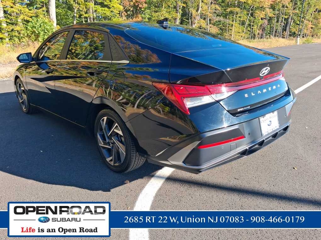 2024 Hyundai Elantra Hybrid Limited