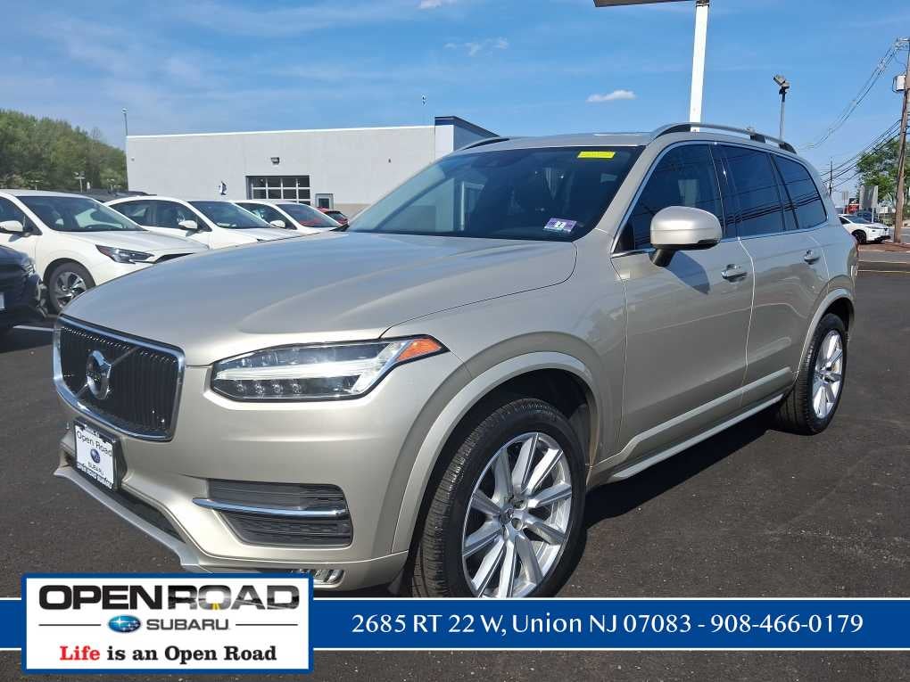 2017 Volvo XC90 Momentum