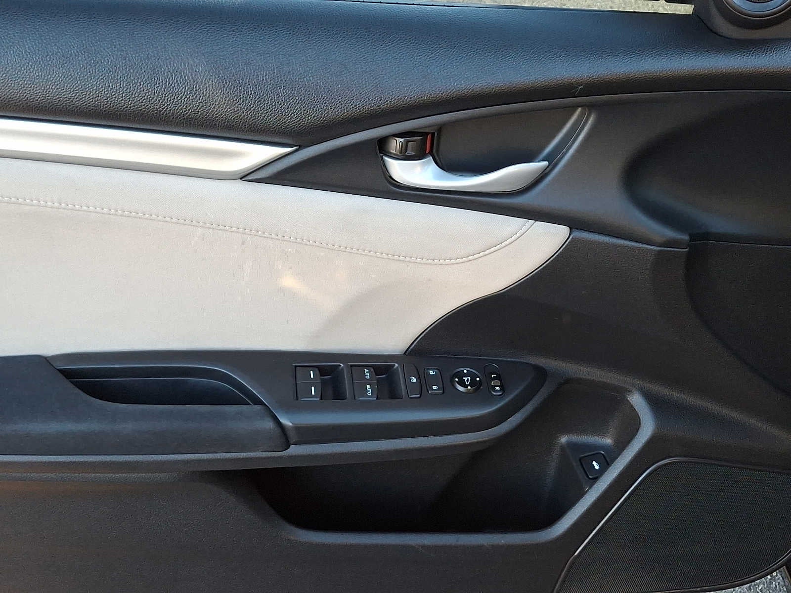 2016 Honda Civic 4dr CVT EX