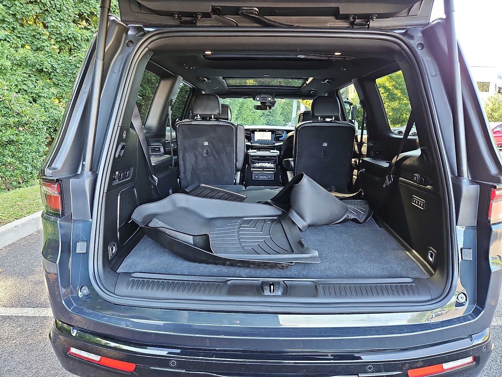 2023 Jeep Wagoneer Series II Carbide 4x4