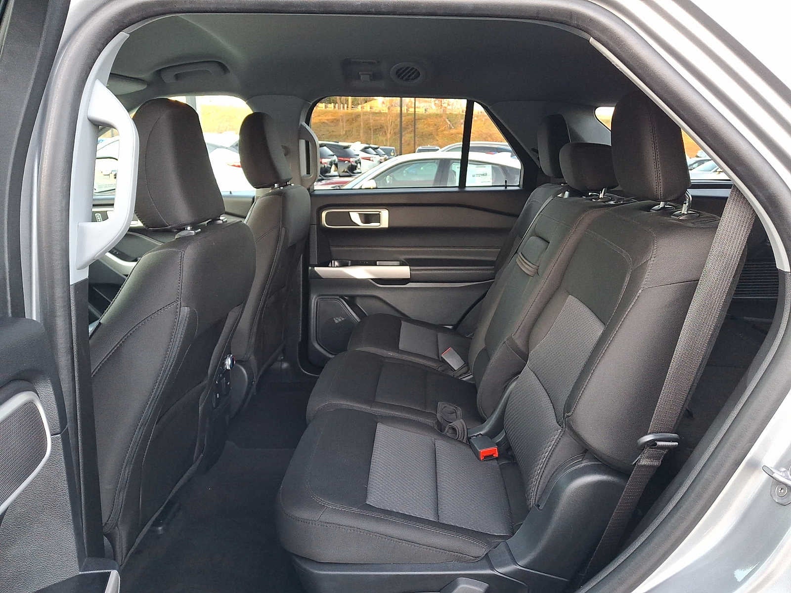 2023 Ford Explorer XLT RWD