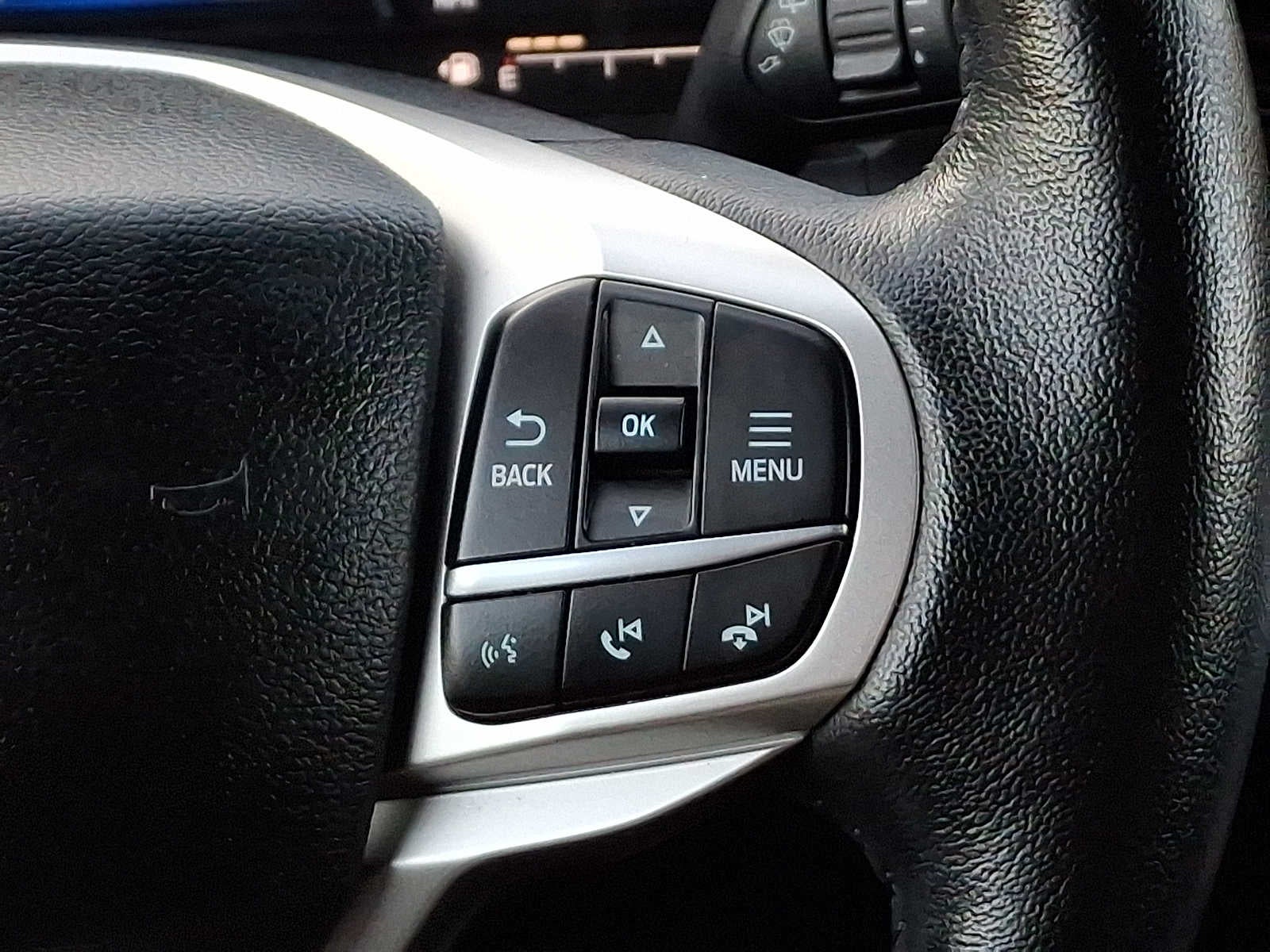 2023 Ford Explorer XLT RWD