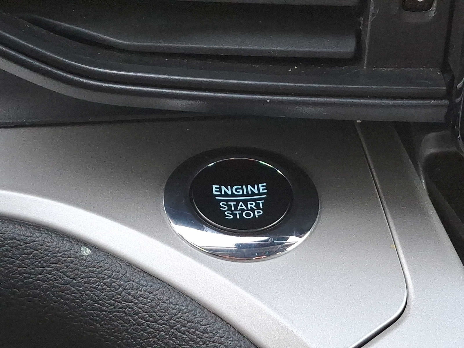 2023 Ford Explorer XLT RWD