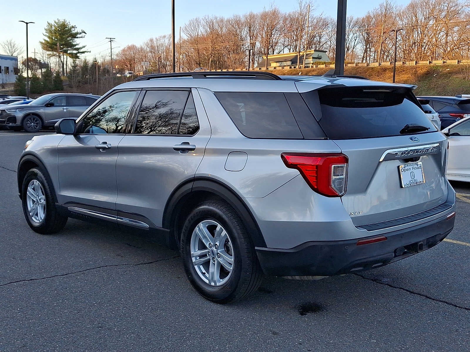 2023 Ford Explorer XLT RWD