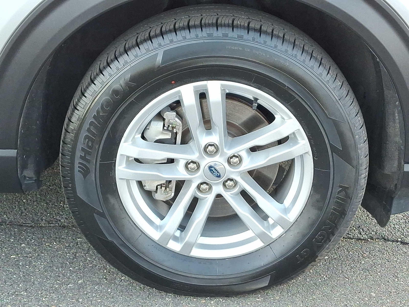 2023 Ford Explorer XLT RWD