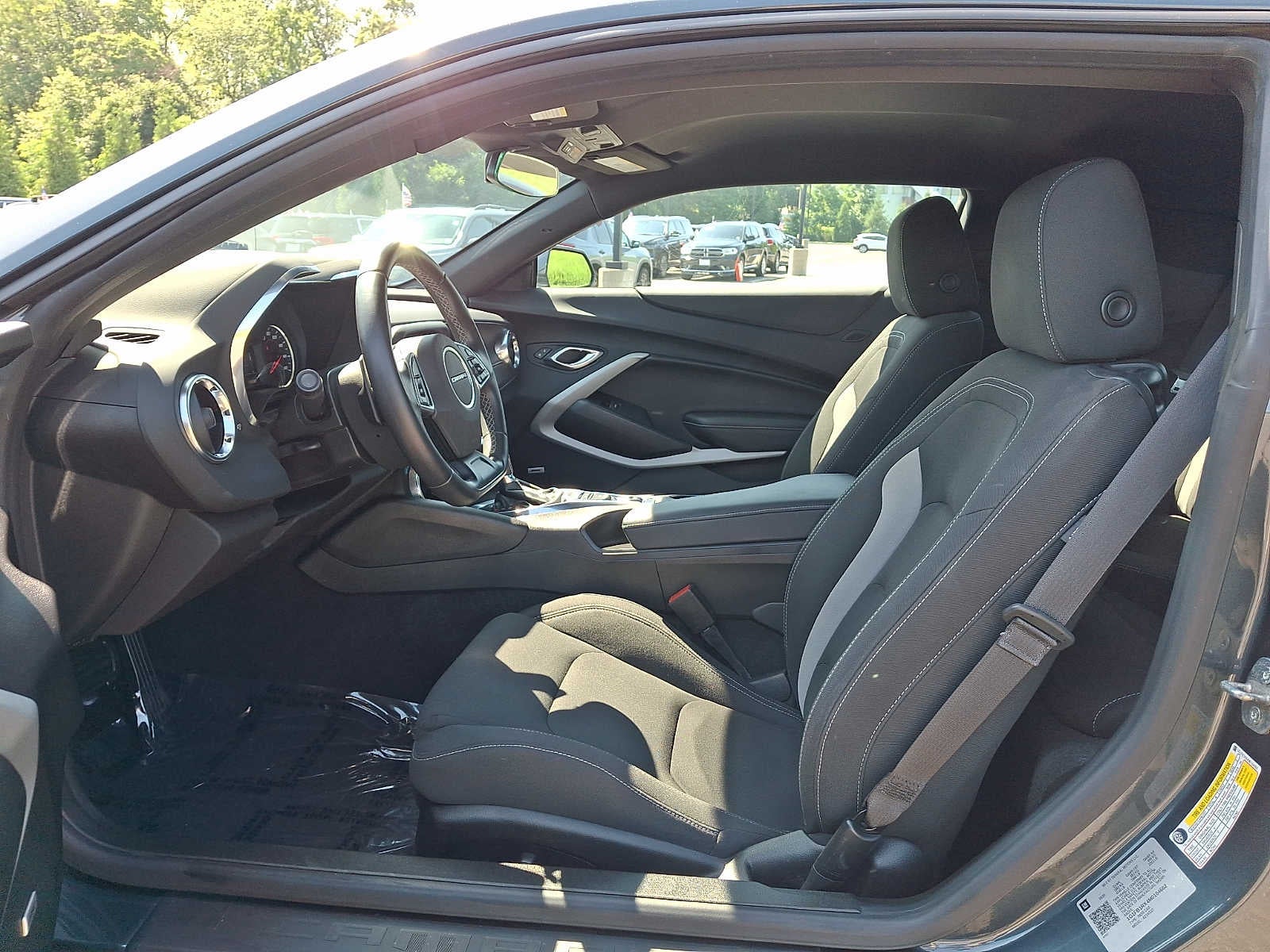 2021 Chevrolet Camaro 2dr Cpe 1LT