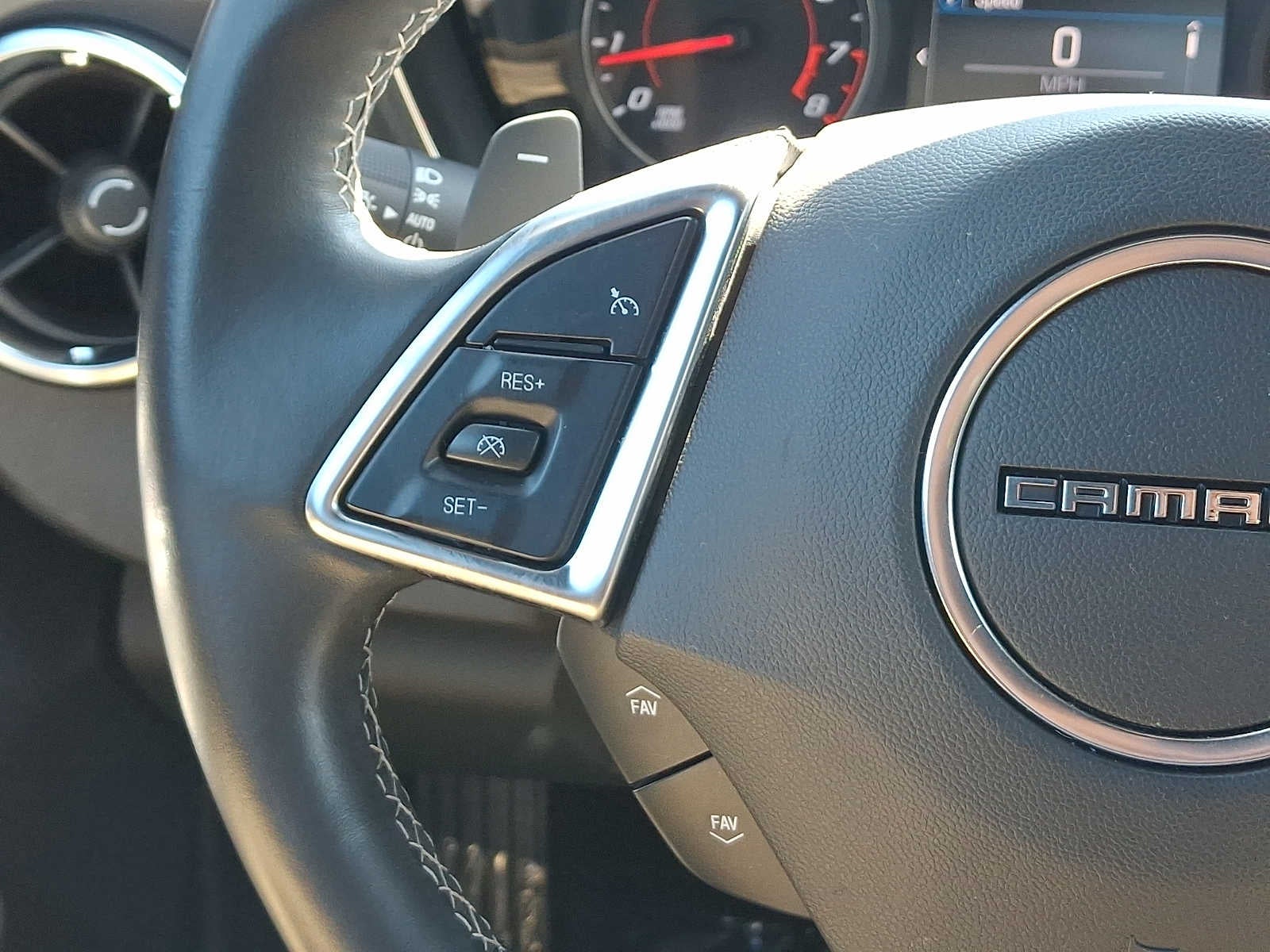 2021 Chevrolet Camaro 2dr Cpe 1LT