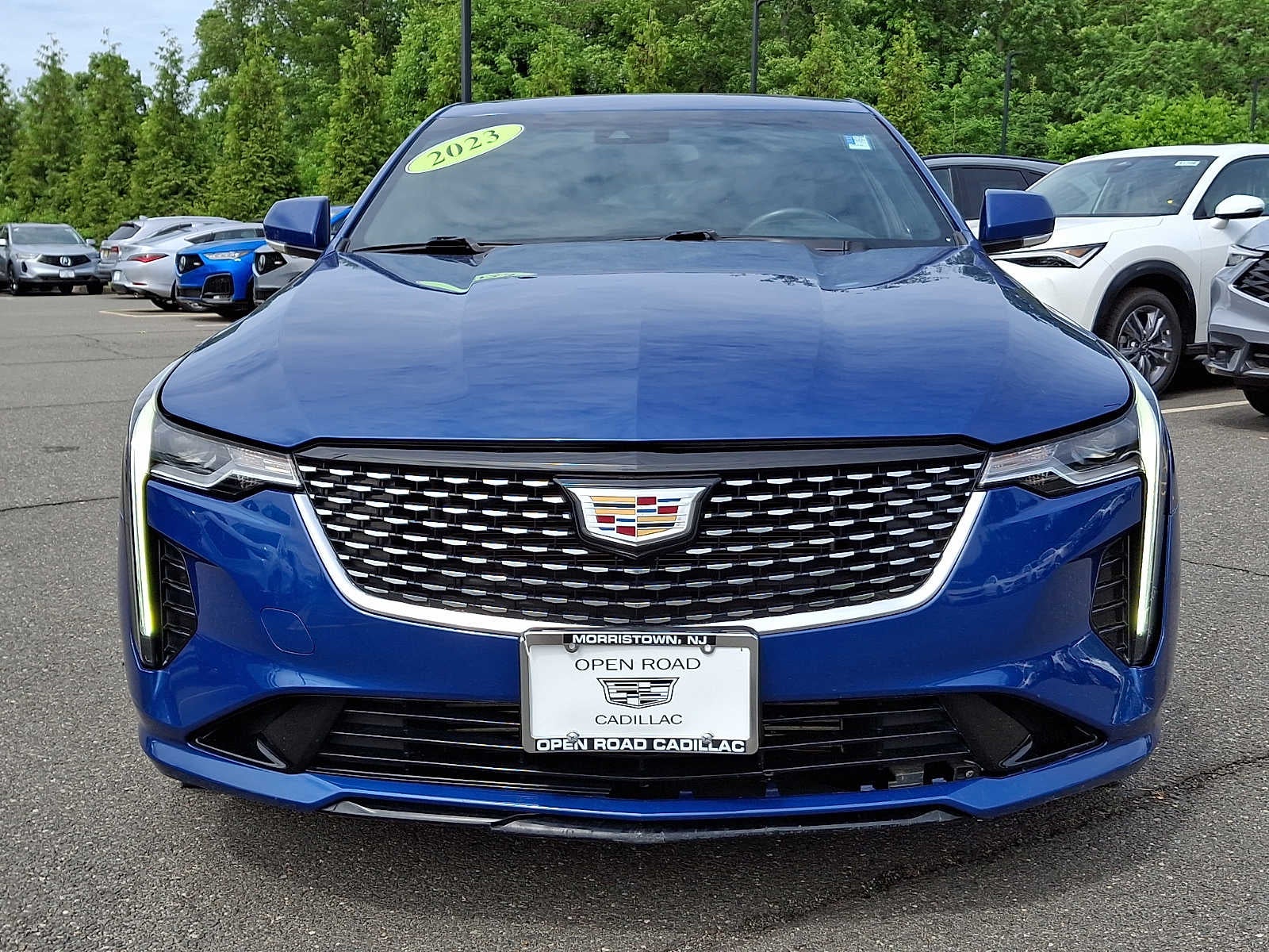 2023 Cadillac CT4 4dr Sdn Luxury