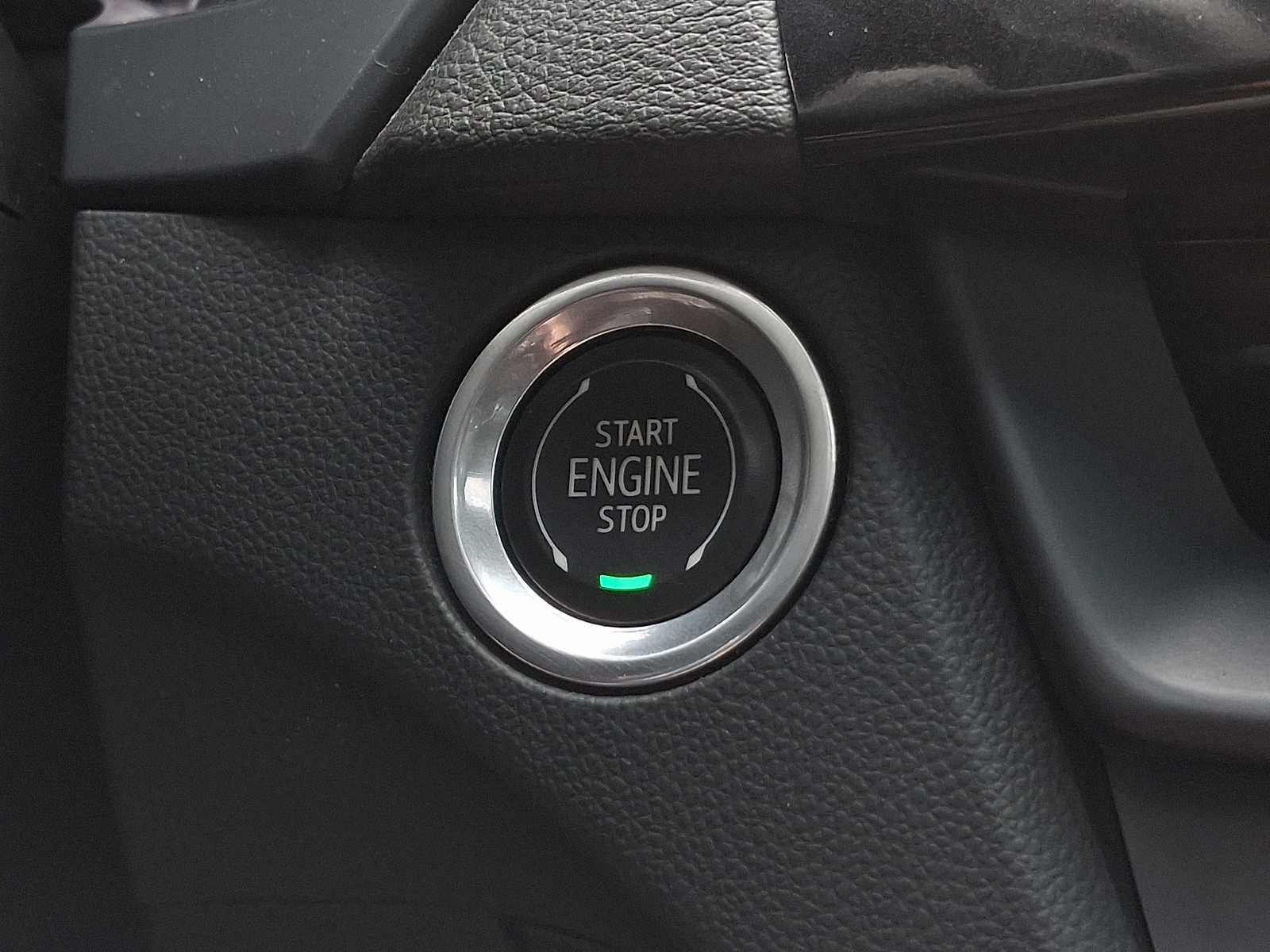 2023 Cadillac CT4 4dr Sdn Luxury